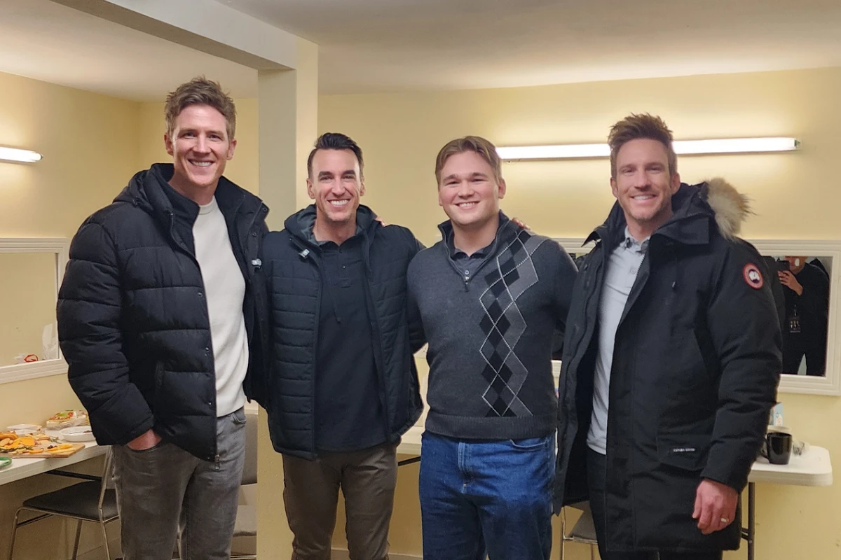 Corwin backstage with the members of GENTRI