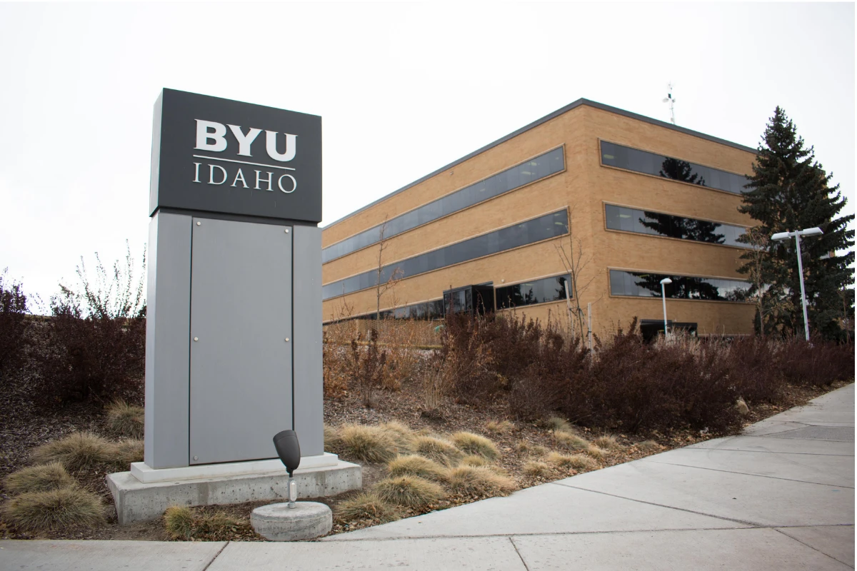 The BYU-Idaho sign outside a campus building